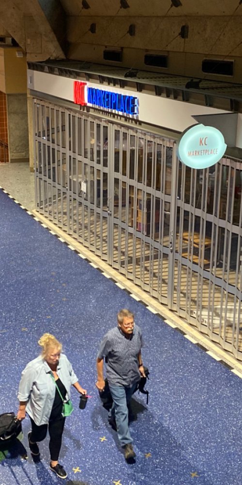 Driving near Kansas City Intl Airport