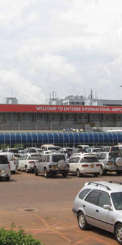 Driving scene near Entebbe/Kampala Intl Airport, UG